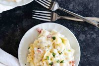 Slow Cooker Cheesy Potatoes