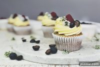 Fluffy Vegan Vanilla Cupcakes Recipe