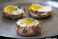 Prosciutto-Wrapped Portobello Mushrooms with Baked Eggs