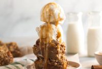 Apple Crisp Blondie Bars Recipe for Fall Desserts