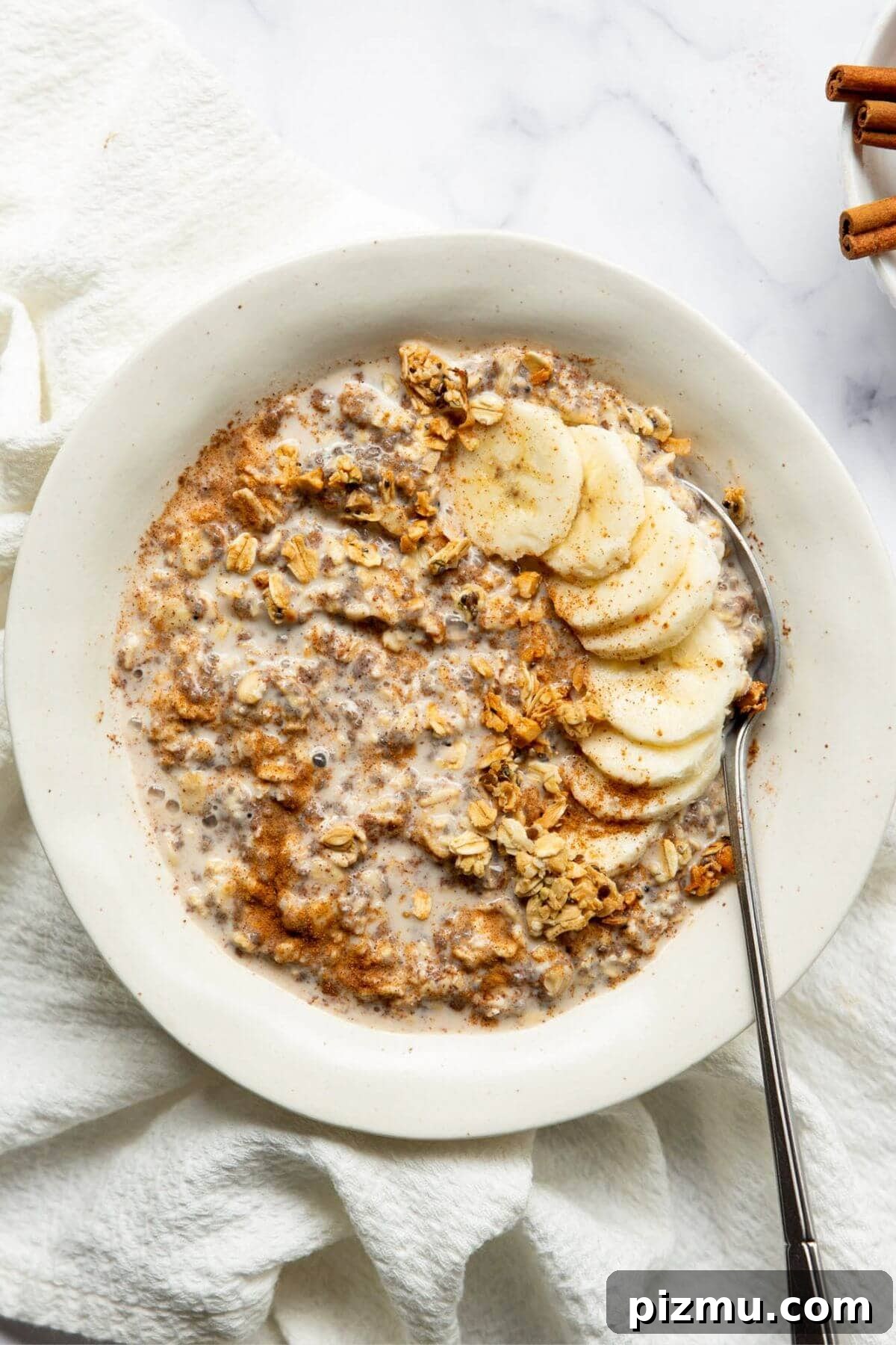 Creamy Cinnamon Overnight Oats for Make-Ahead Breakfast 7 Healthy and gluten-free overnight oats with cinnamon.